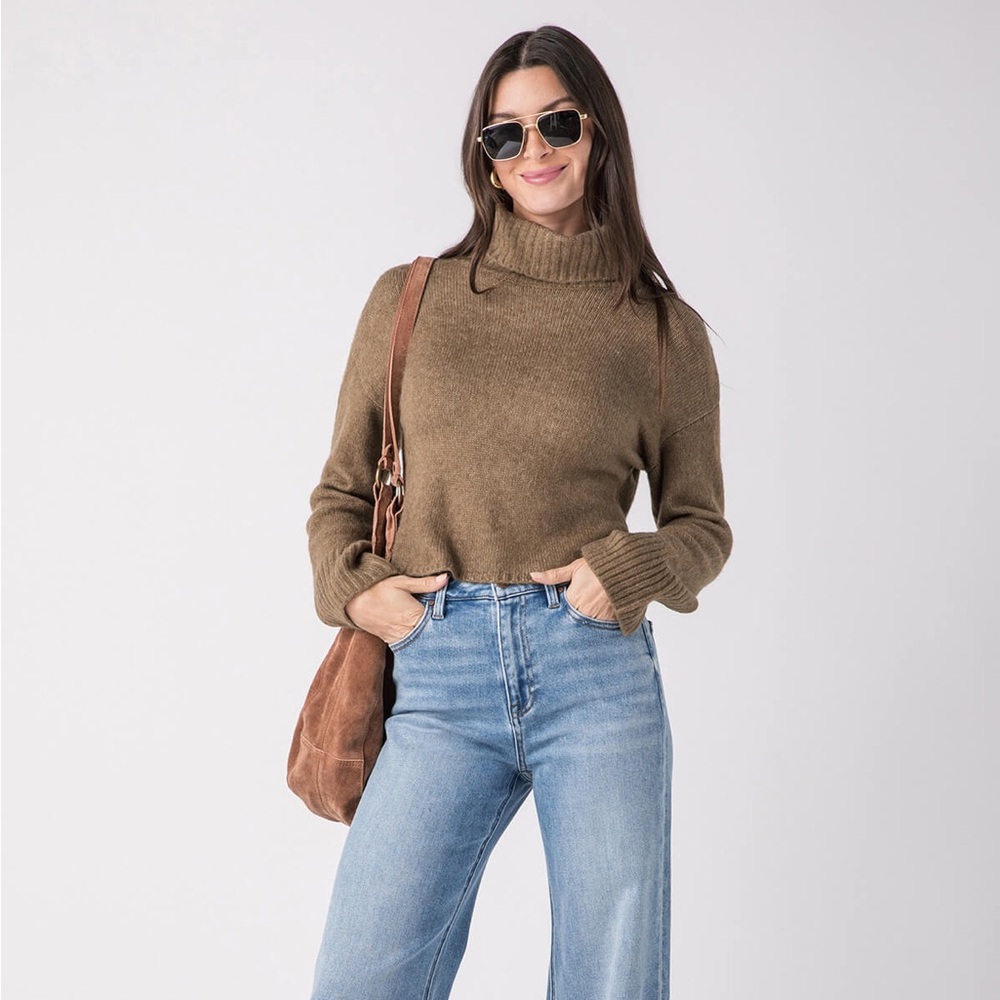 Z Supply Ursa Turtleneck Cropped Sweater Top l Color: Martini l Size: Medium NWT - Picture 3 of 13